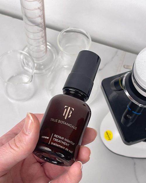 Naked & Thriving vs. True Botanicals Which Is The Best Hyaluronic Acid Serum? Naked & Thriving vs. True Botanicals Which Is The Best Hyaluronic Acid Serum?