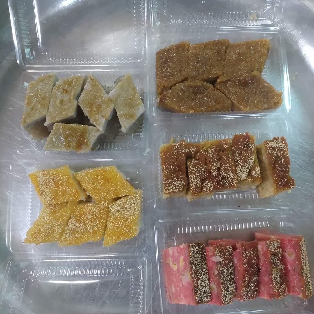 Different types of Sanwin Makin (Semolina cake)