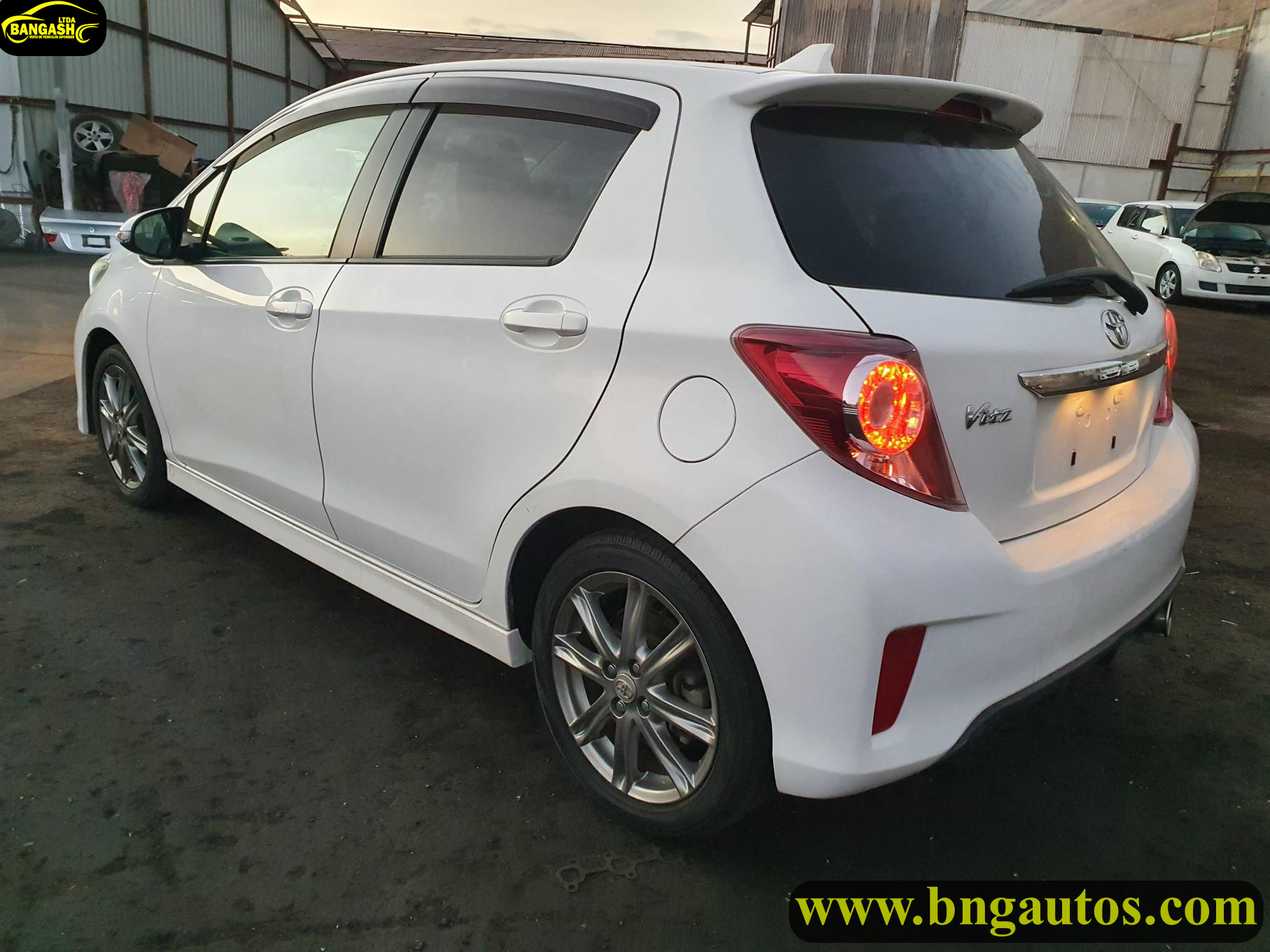 Toyota vitz 2011