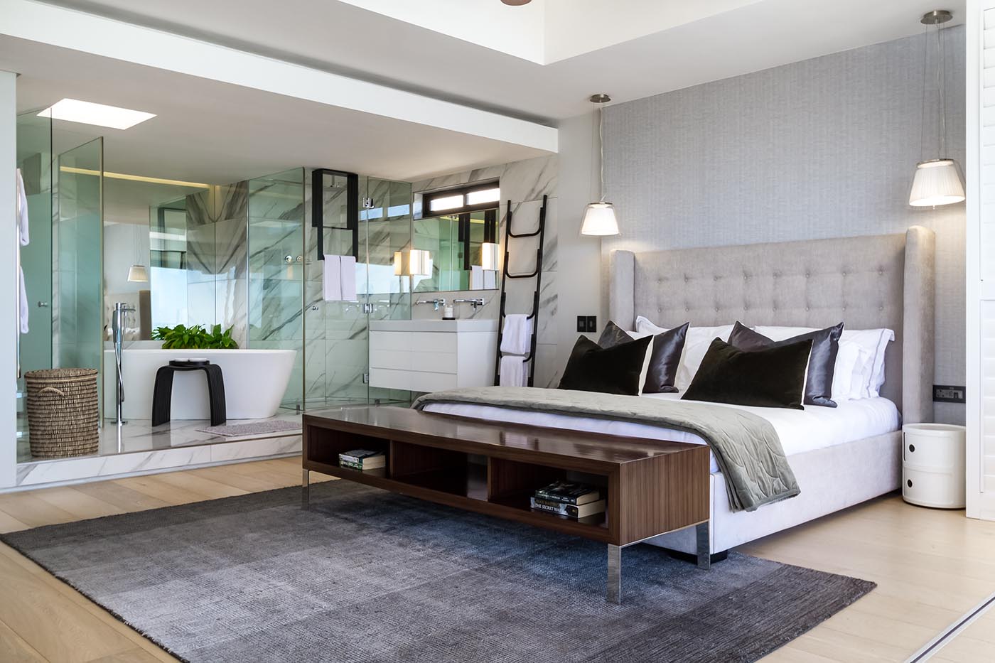 Master bedroom with lavish bathtub in the centre of the en-suite.