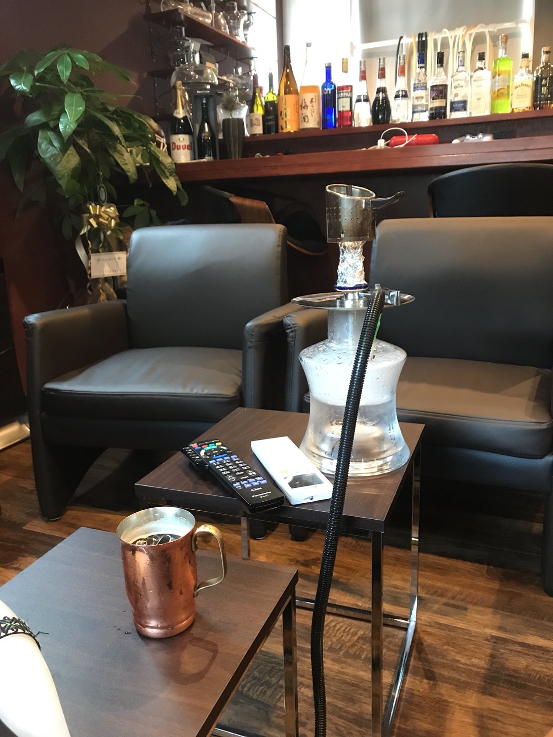 G's hookah（ジーズフーカ） 幡ヶ谷駅から徒歩2分 甲州街道沿いのサイゼリヤ、ガストの間の道を入り突き当たった場所 ｜シーシャ（水