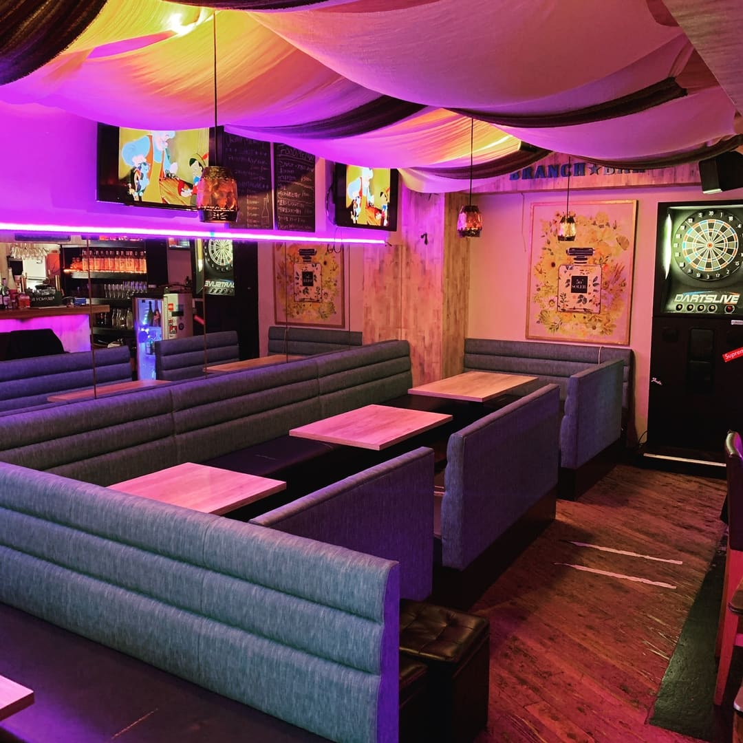 Shisha&Karaoke BAR BRANCH（シーシャアンドカラオケバー ブランチ） JR池袋西口駅から徒歩7分 劇場通り沿い、ロサ会館