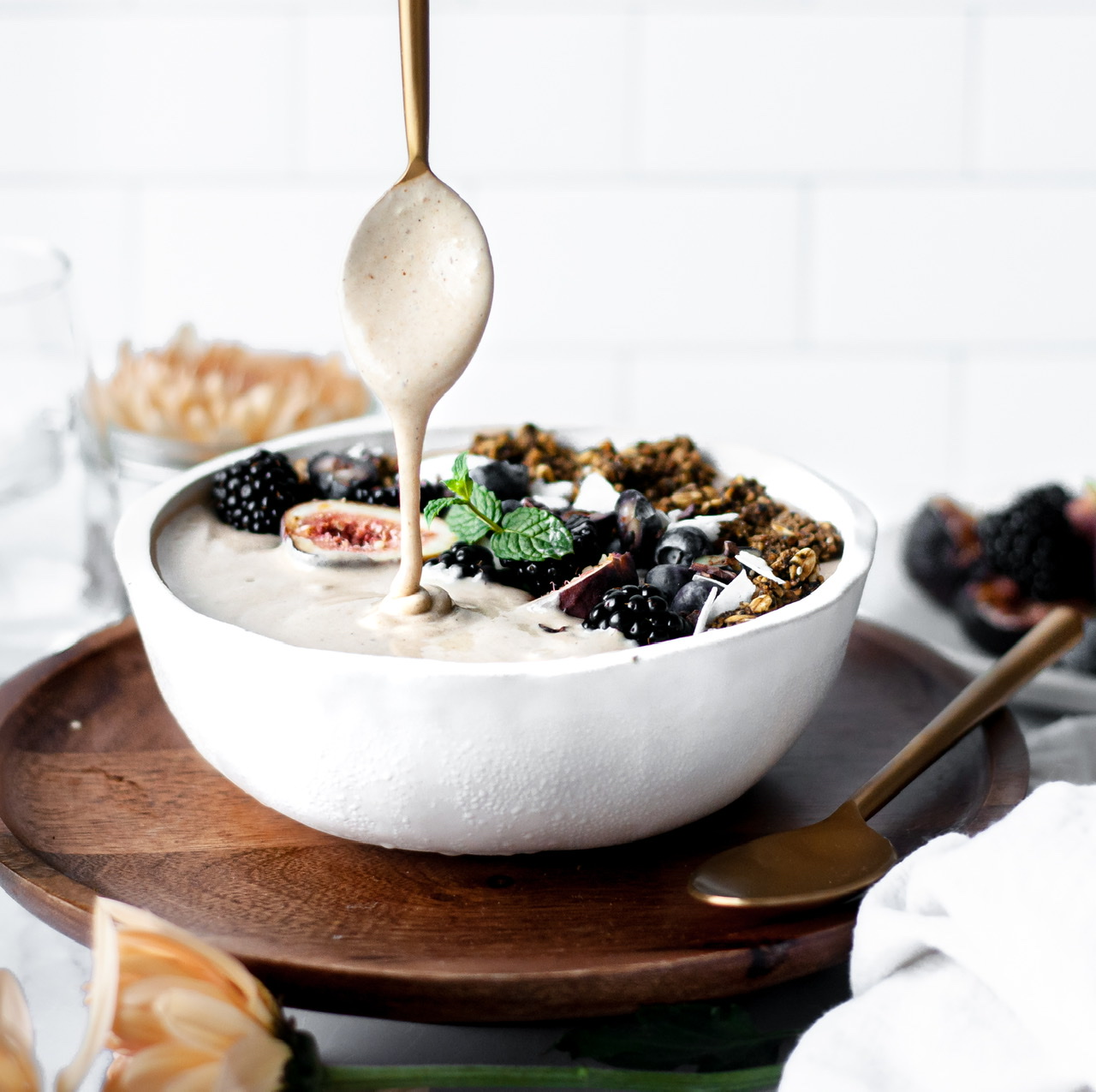 Tahini Smoothie Bowl