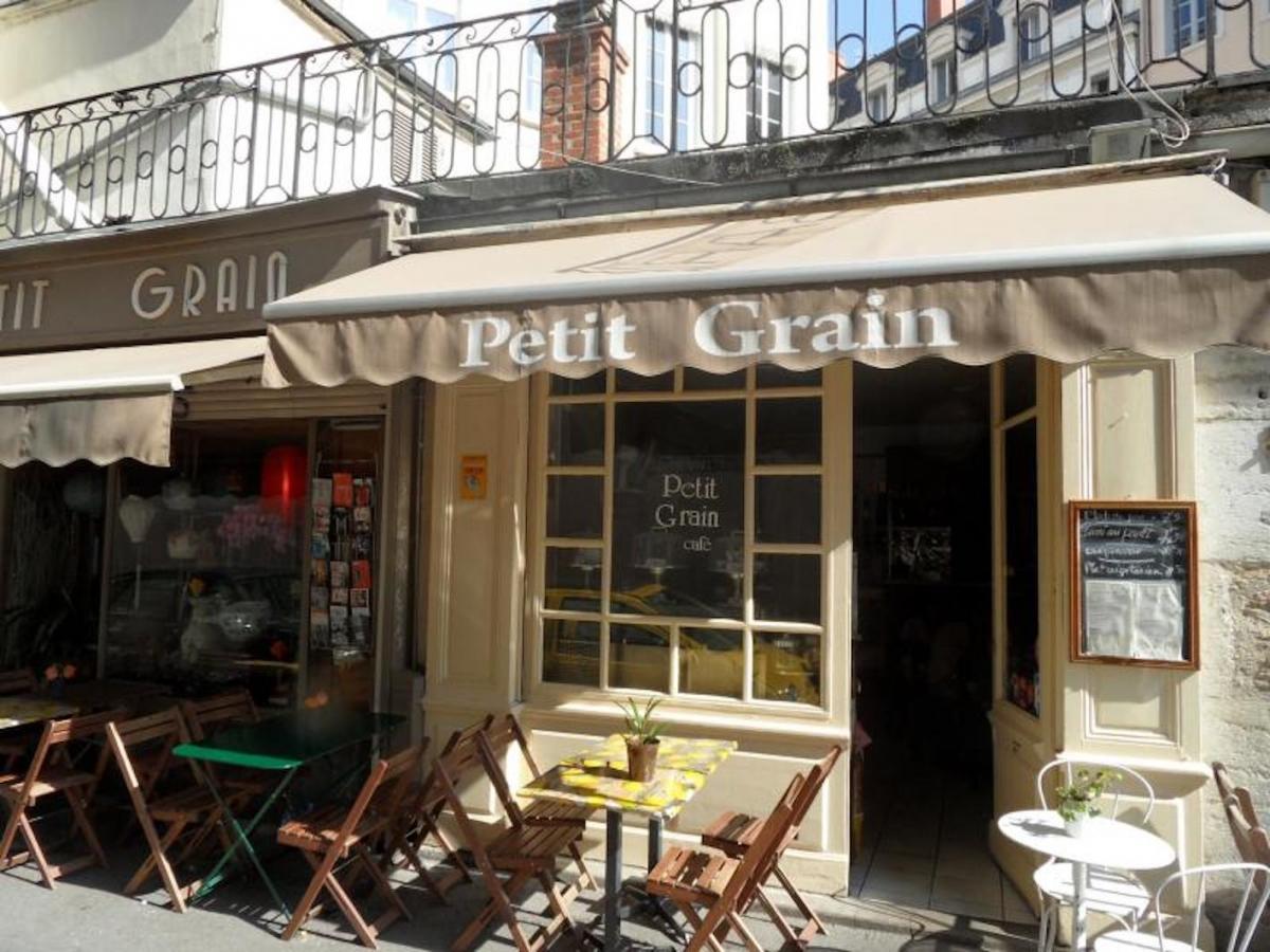 Photo de la devanture du Petit Grain, top restaurant Vietnamien à Lyon