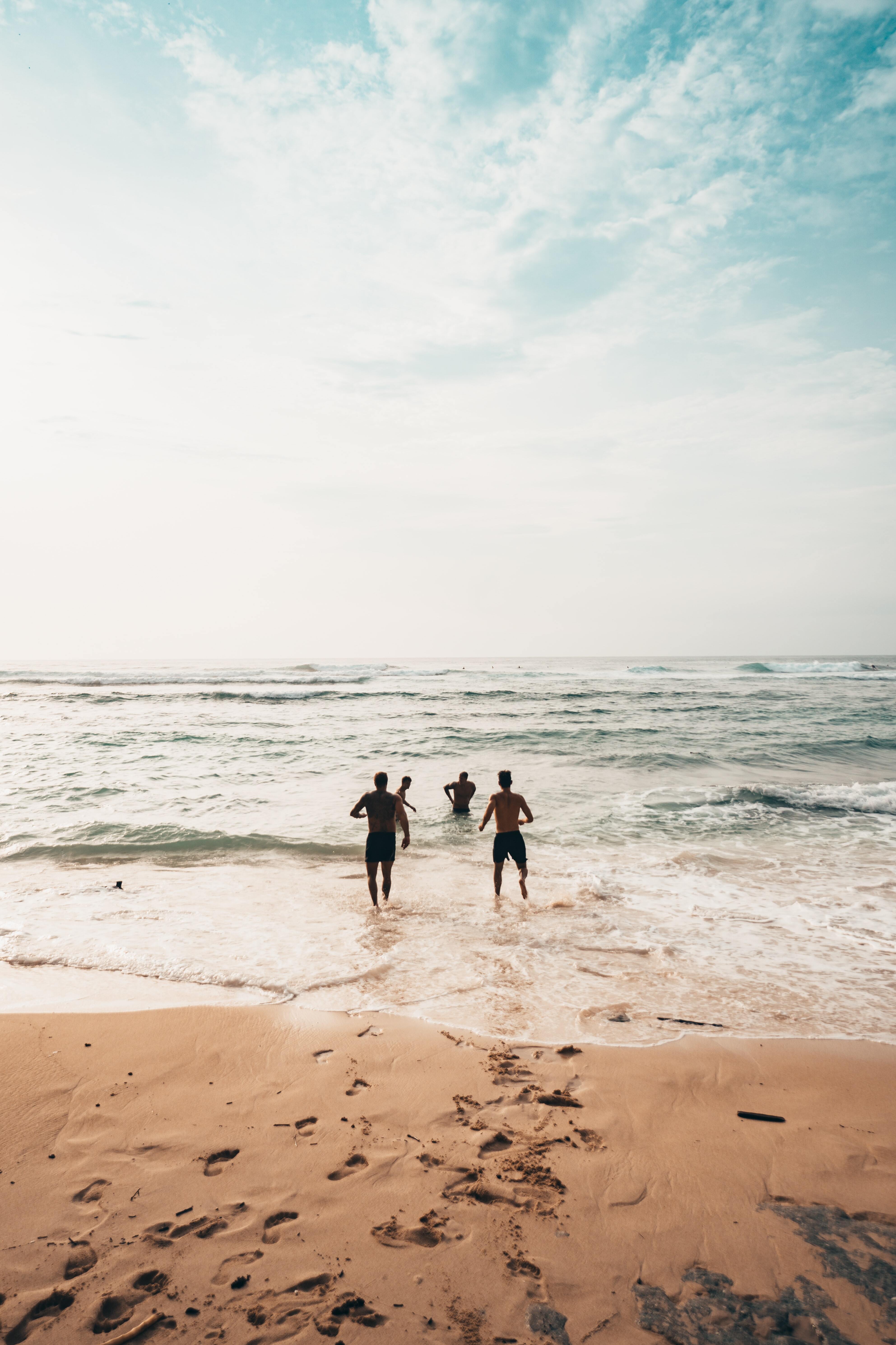 What you need to know before buy a vacation house with friends
