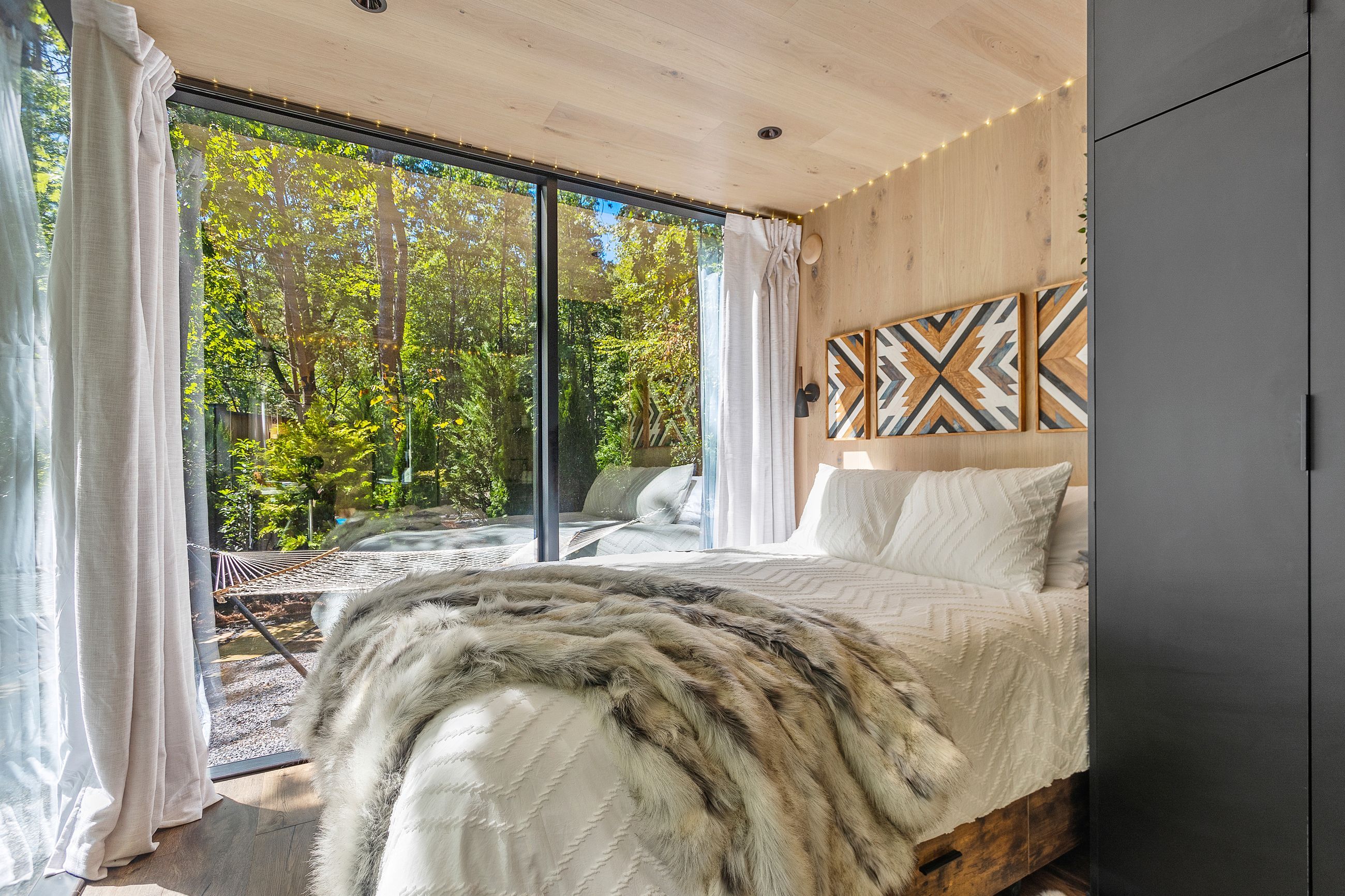 7 Ways Couples Can Reconnect On A Retreat