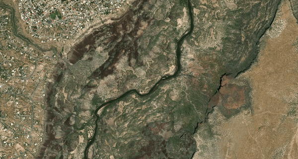 Visualized in Lens, the Rio Grande River winds through New Mexico.