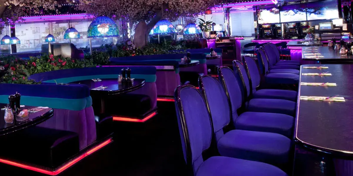 Peppermill Restaurant and Fireside Lounge Las Vegas Restaurant