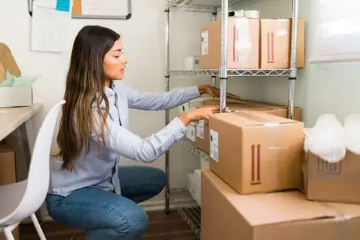 Detalhe do Max trabalhando com múltiplas plataformas de deliveryy instalados