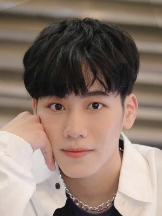 War Wanarat - Bio, Age, Featurings, Social Bio