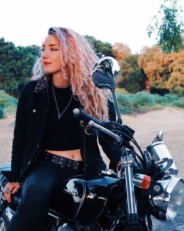 Sophie Burrell - Music Artist