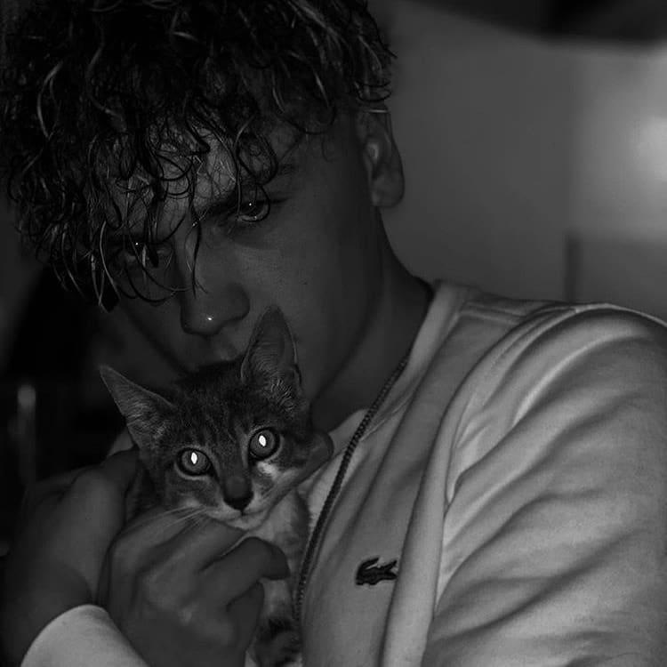 Klem Schen Biography and Music