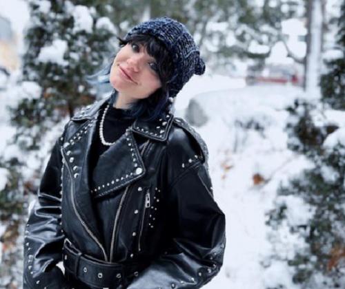 Melina Mellé: Music Artist and Singer-Songwriter