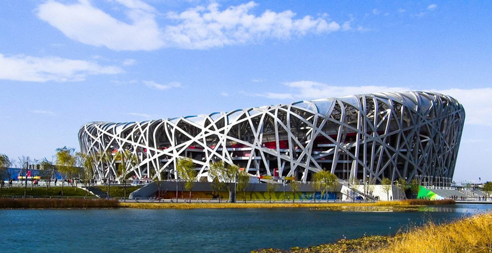 Bird’s Nest stadium with steel structures is so complex that several data integration methods used to keep the structures cooperate with each other