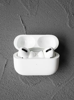AirPods