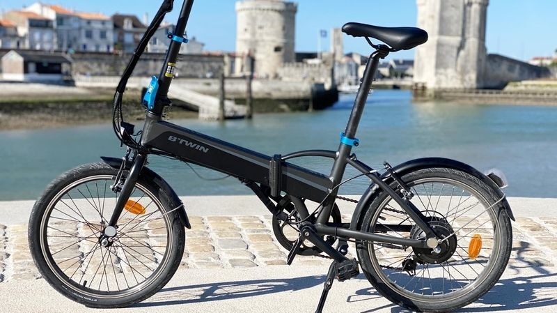 Vélo électrique pliant pas cher Btwin Tilt 500 E