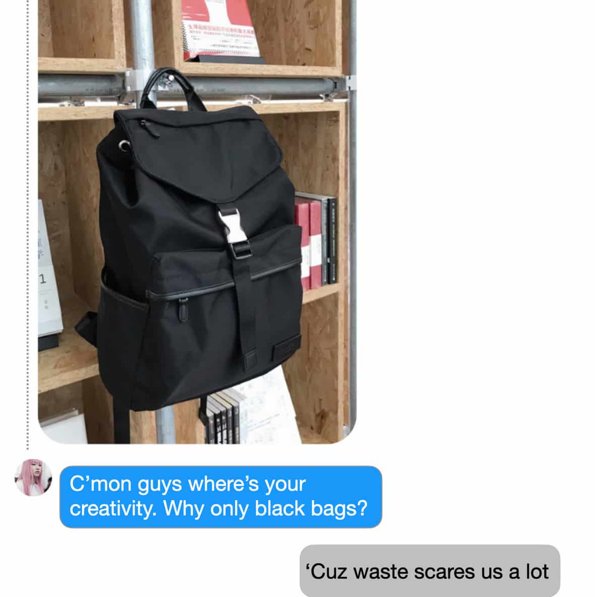 une photo de sac à dos noir envoyé par message