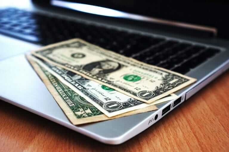 cash back money on laptop
