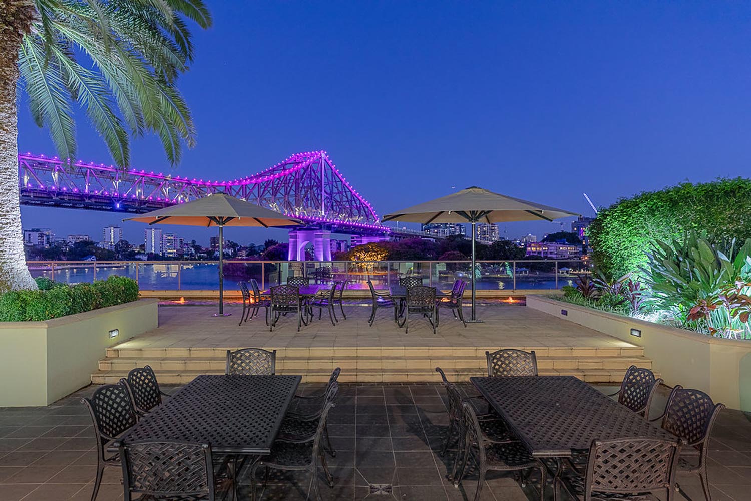 Riverplace Apartments Brooke's Blooms