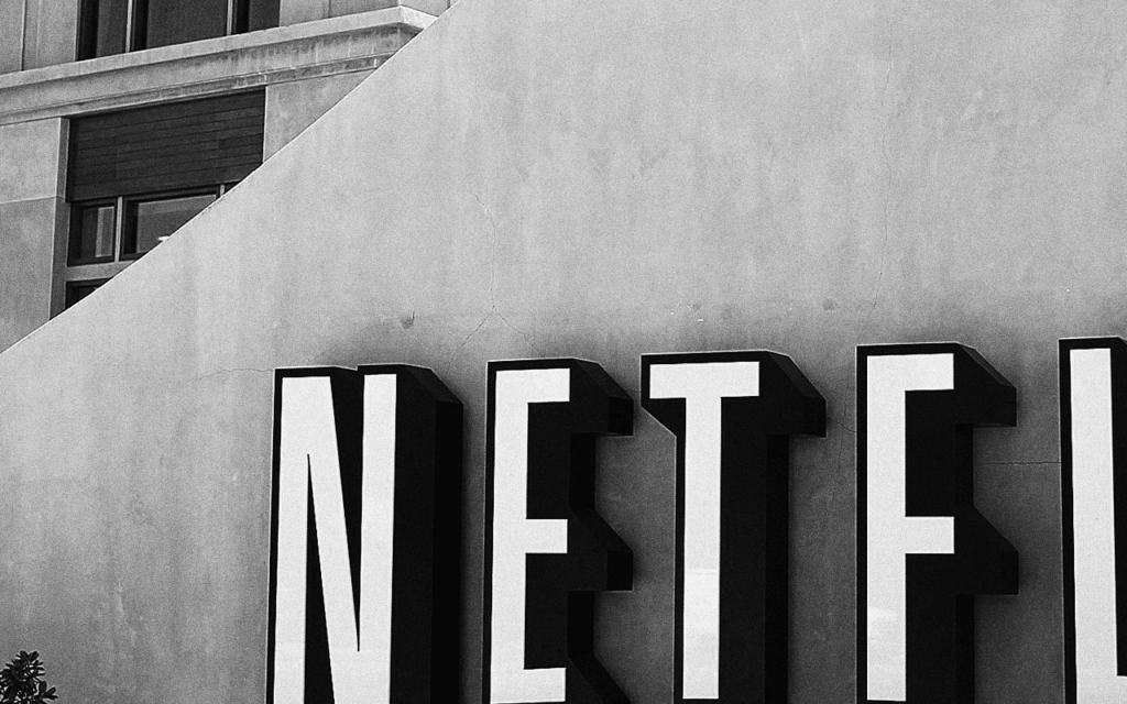 Cultura organizacional - Sede da Netflix com o letreiro em destaque