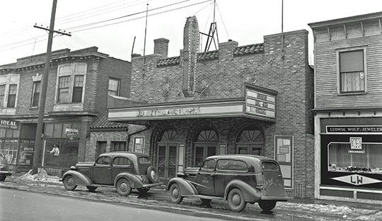 Wealthy Theatre, March 13, 1947