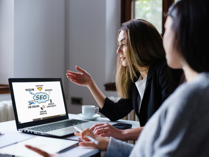 Accountant building a website with SEO.