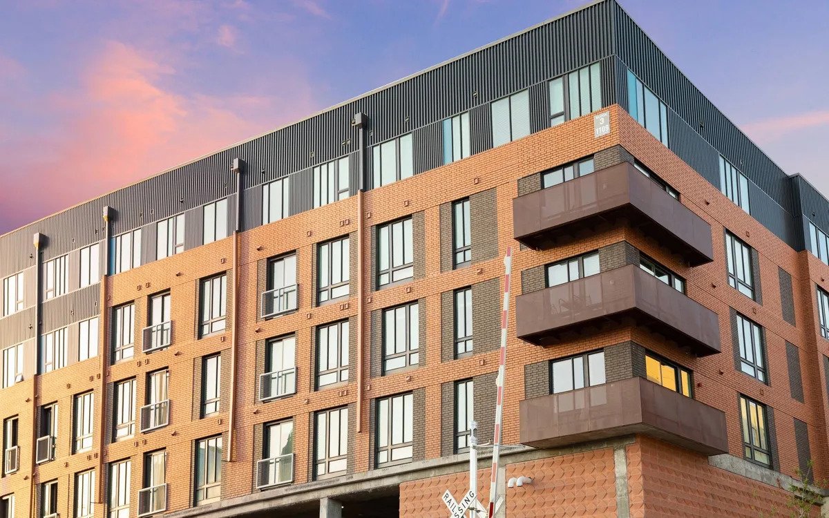 The Top 25 Apartments with Coworking Spaces in Austin