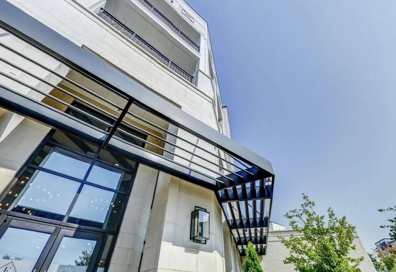 Sunshade Post | Completed Projects | Skyscape Canopies