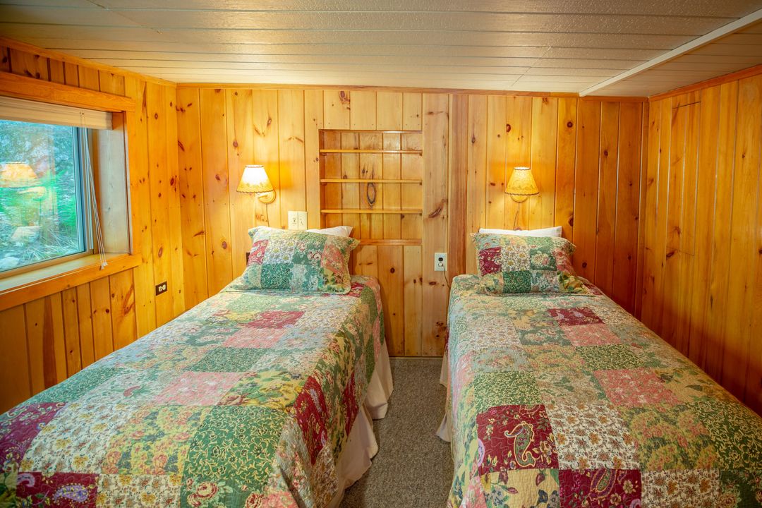 Evergreen Ludlow's Island Resort Cabins
