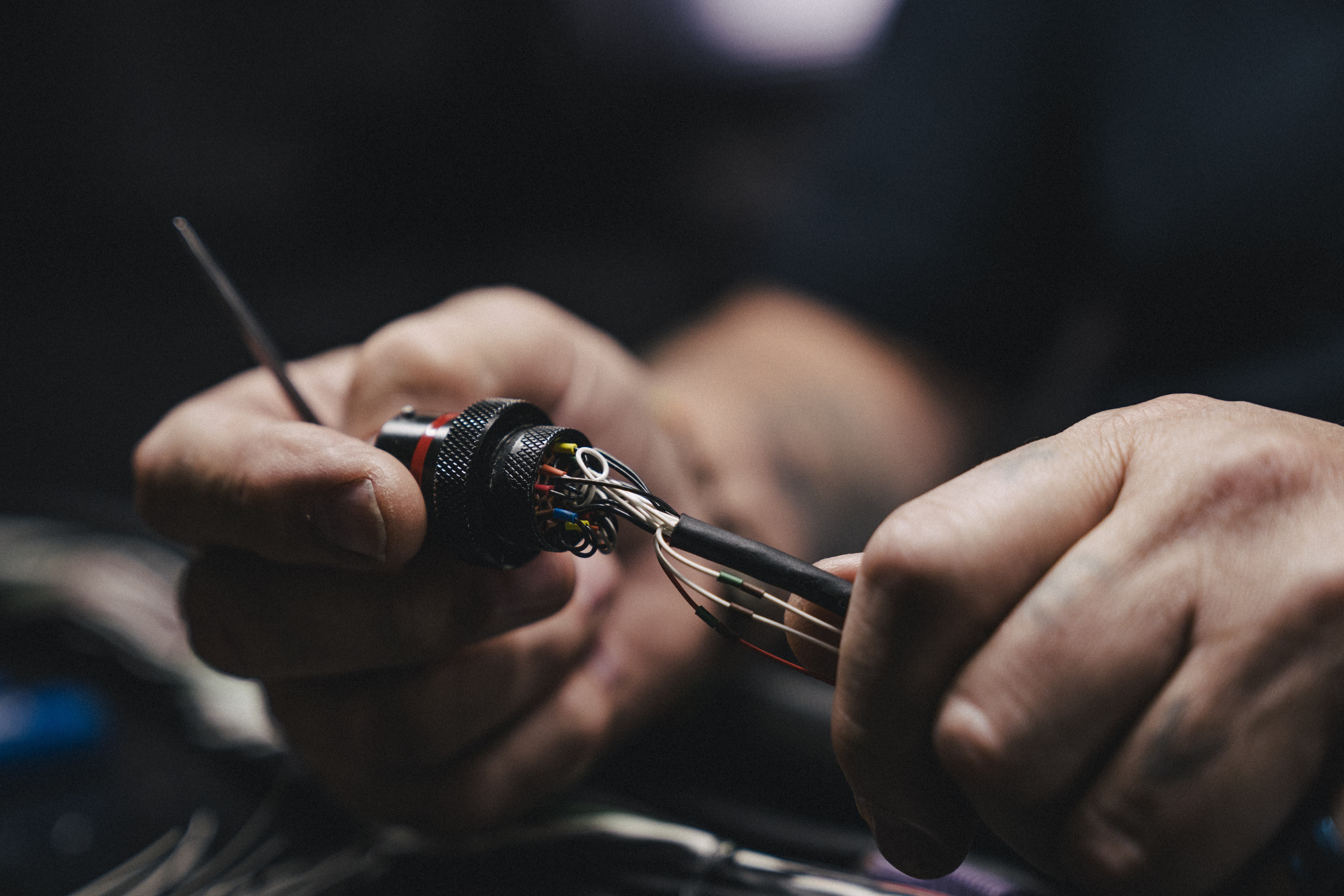 A picture of the internal wiring of a mechanical piece