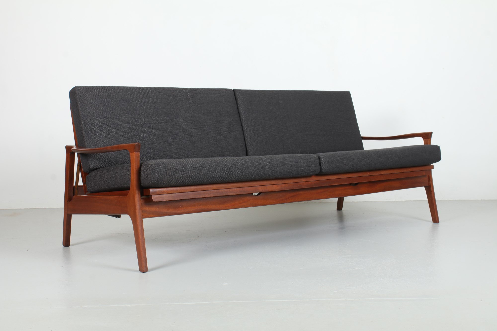 Classic NZ Made 'Danart' Folding Sofa Daybed by DON
