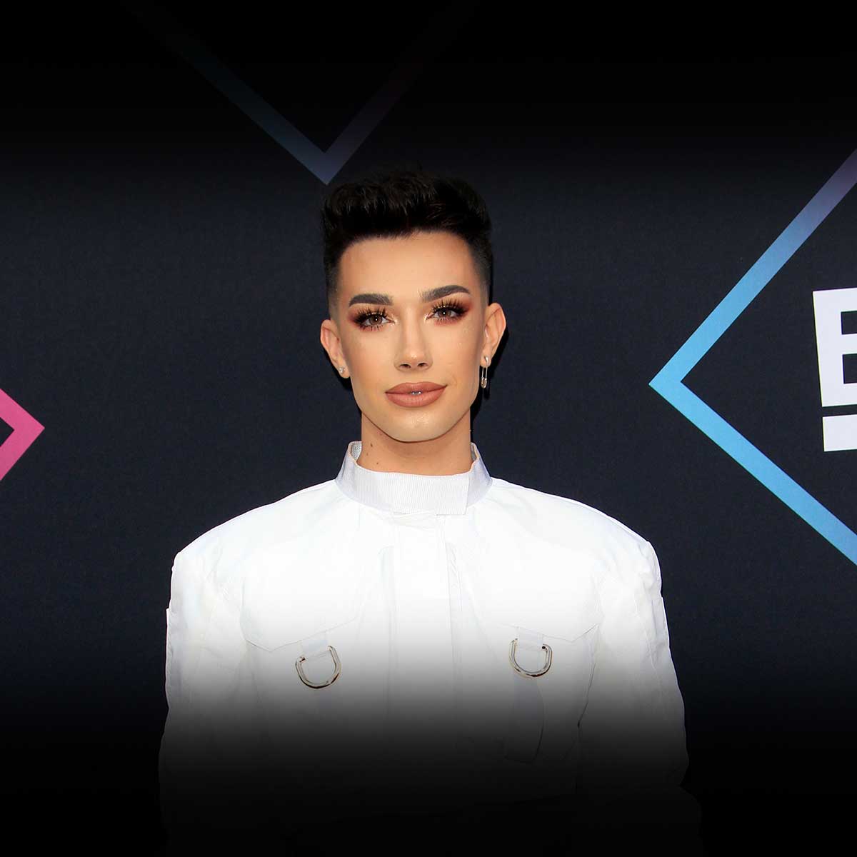 James Charles Age Bio Birthday Family Net Worth Famous Peple