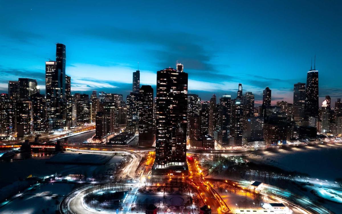 Nightlife in Chicago Prime Areas, Bars, Clubs & More
